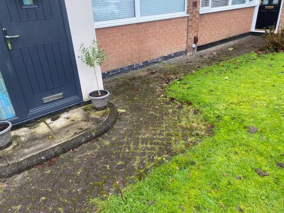 Weathering and build-up through block-paving joints